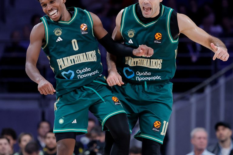 Ολυμπιακός και Παναθηναϊκός σε οδηγούν σε έπαθλο* ανταμοιβής στη Stoiximan.
