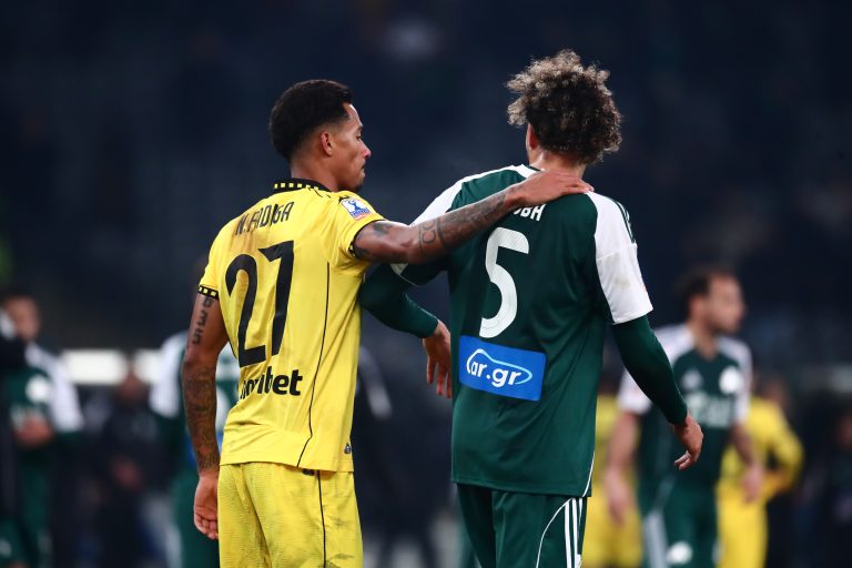 Stoiximan Super League με έπαθλο* ανταμοιβής και 415 Δώρα χωρίς κατάθεση*!