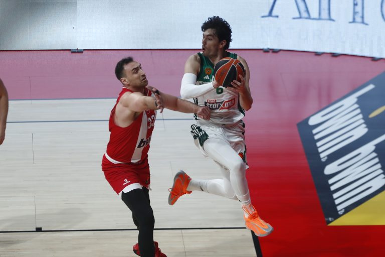 Έπαθλο* ανταμοιβής στο ντέρμπι “αιωνίων” από τη Stoiximan!